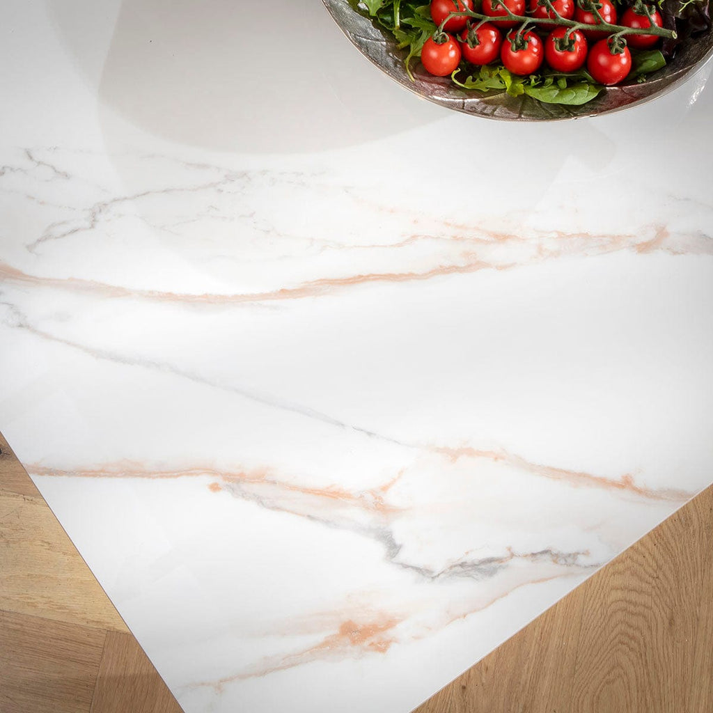 Ensemble de salle à manger extensible 6 places Oscar &amp; Cain, en céramique jaune doré et blanche