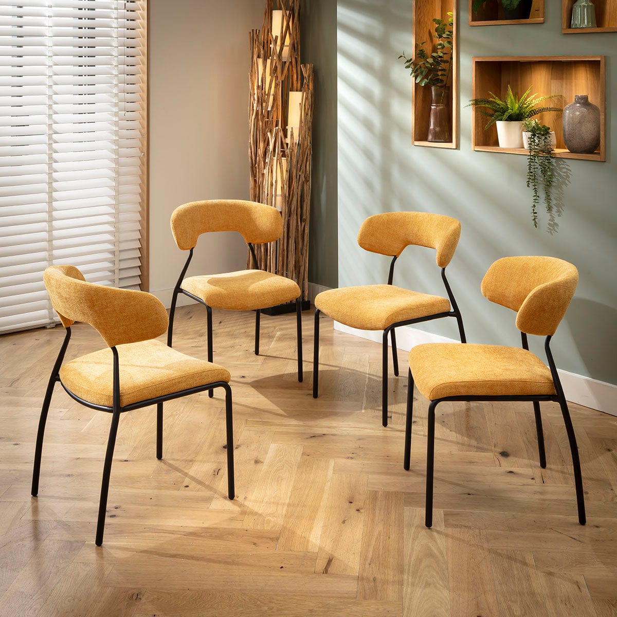 4 chaises de salle à manger Oscar style scandinave moderne, tissu jaune doré