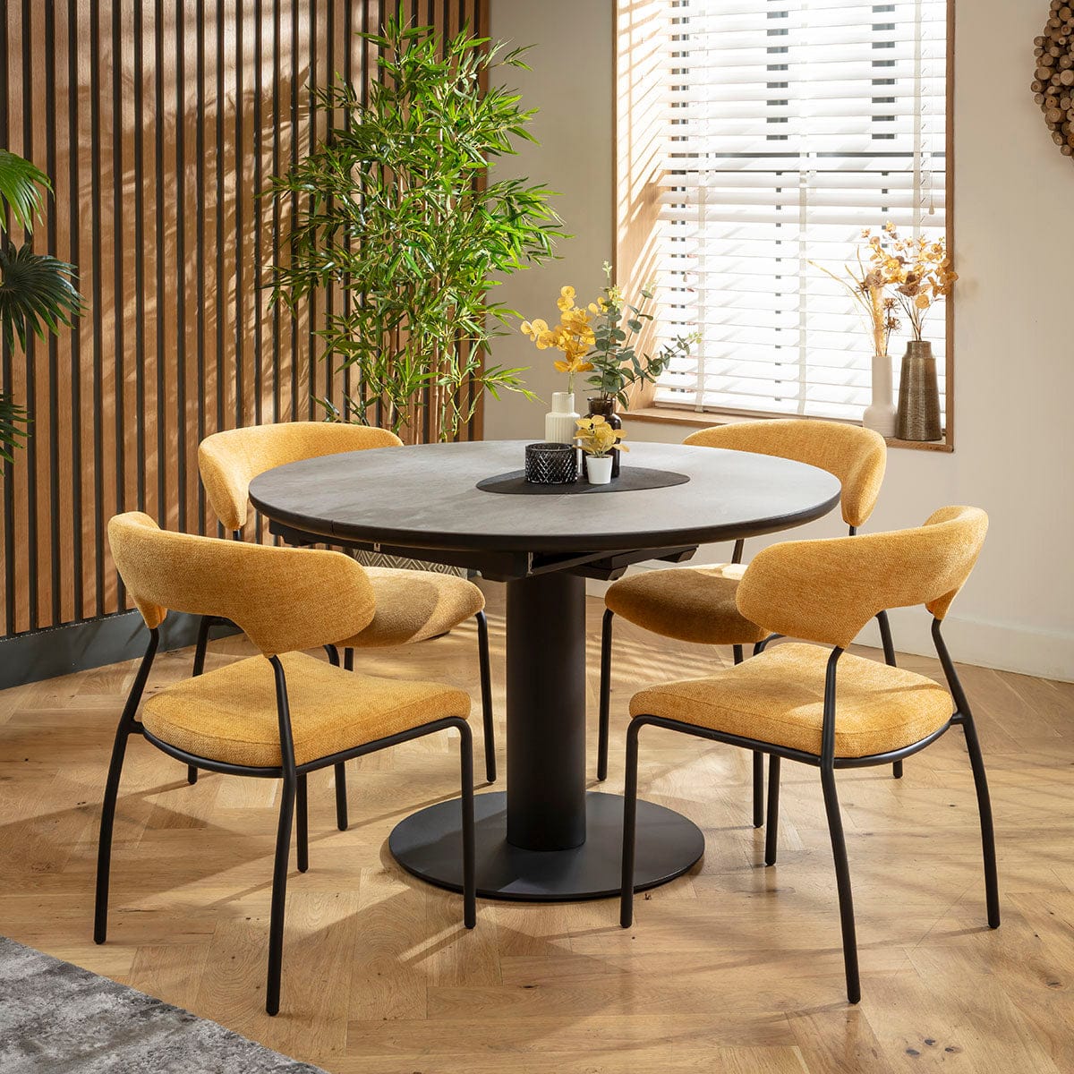 Ensemble de salle à manger rond extensible 4 places Oscar &amp; Venus en céramique jaune doré et grise