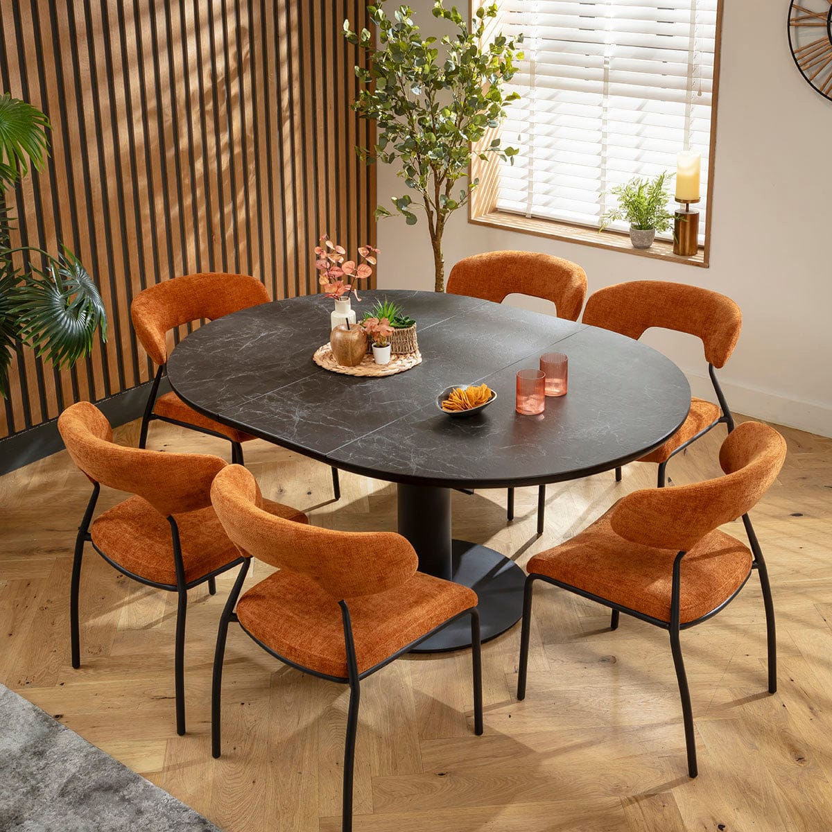 Ensemble de salle à manger rond extensible 6 places Oscar &amp; Venus, céramique orange brûlé et noire