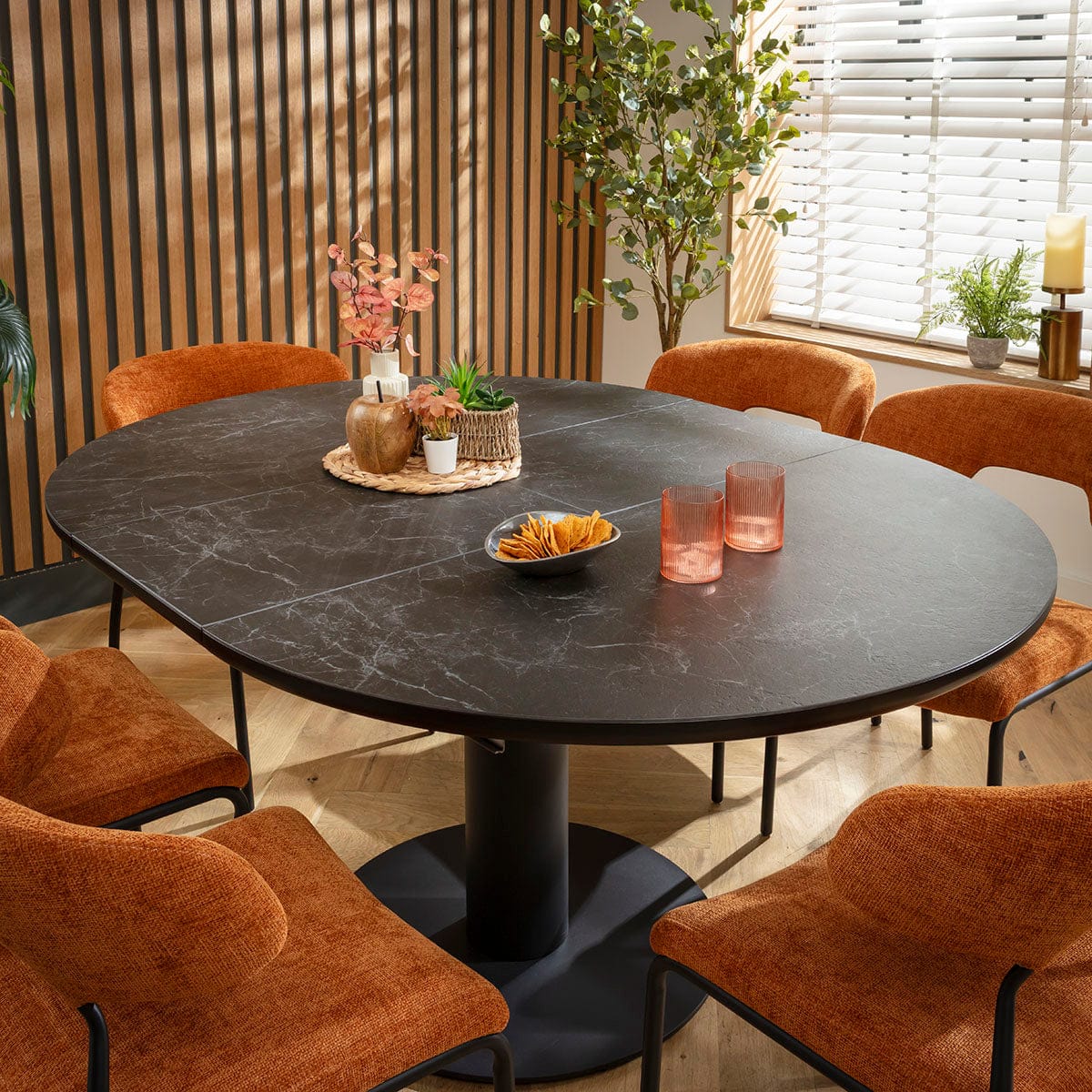 Ensemble de salle à manger rond extensible 6 places Oscar &amp; Venus, céramique orange brûlé et noire