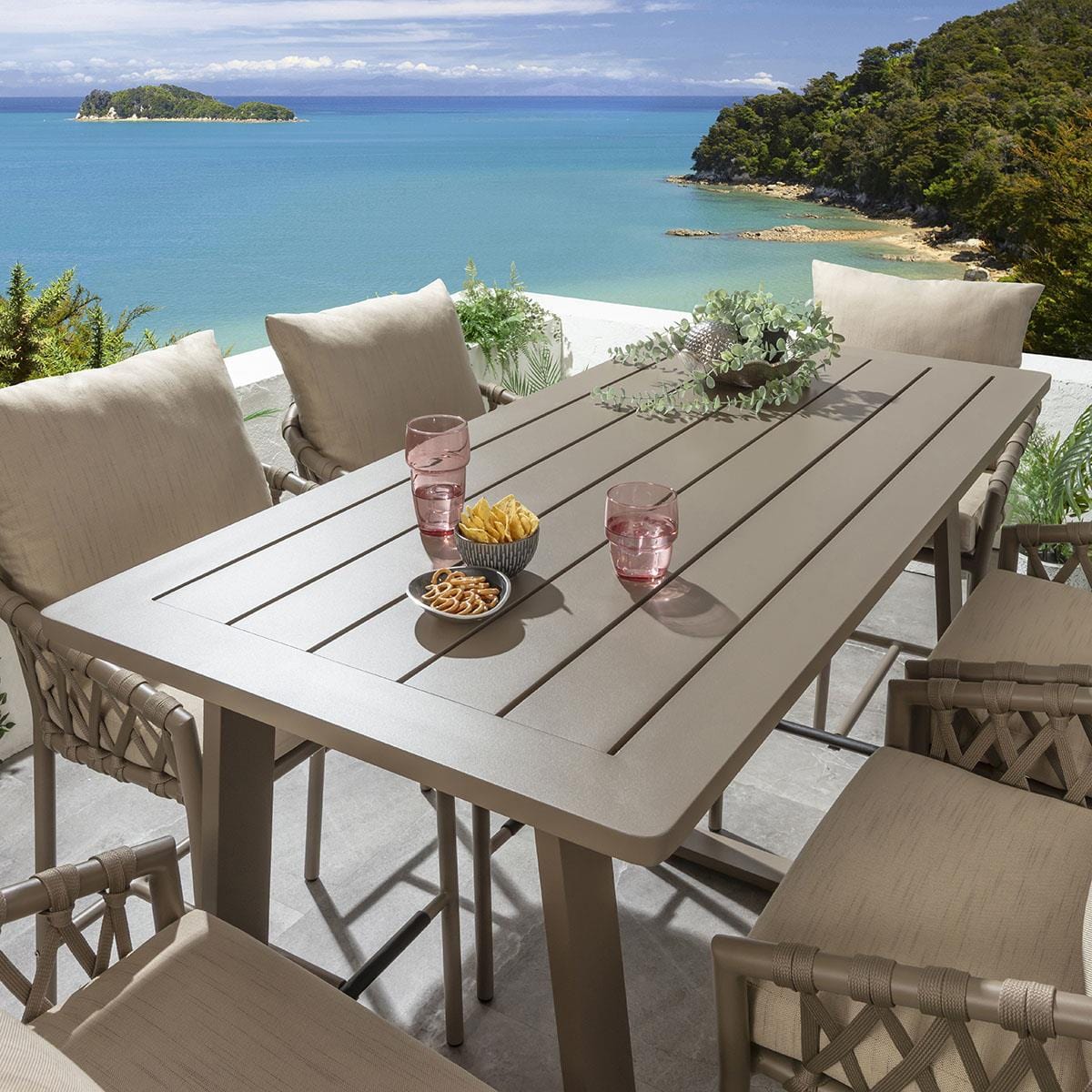 Ensemble bar de jardin extérieur Verity 6 places en aluminium beige