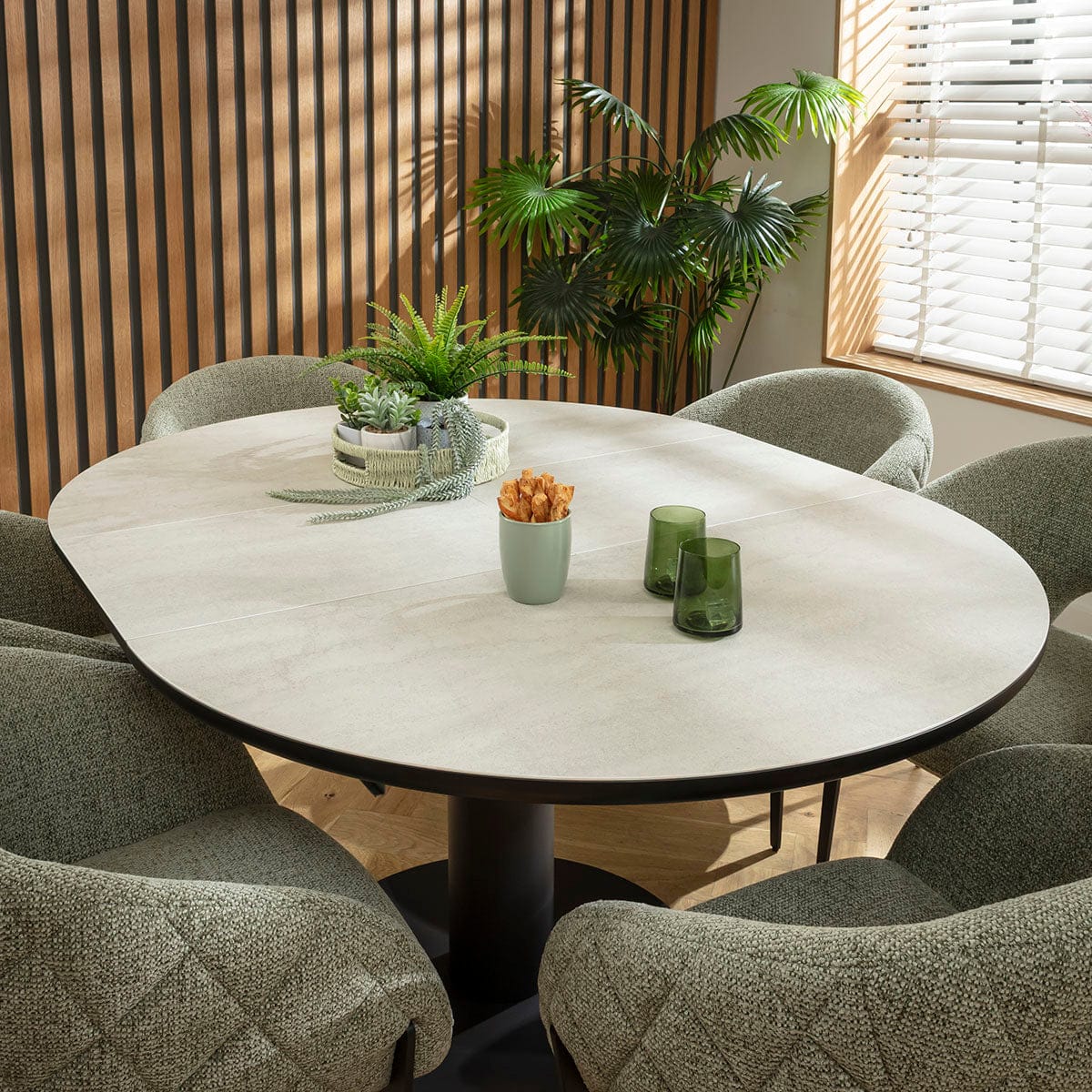 Ensemble de salle à manger rond extensible 6 places Piper &amp; Venus en céramique verte et gris clair