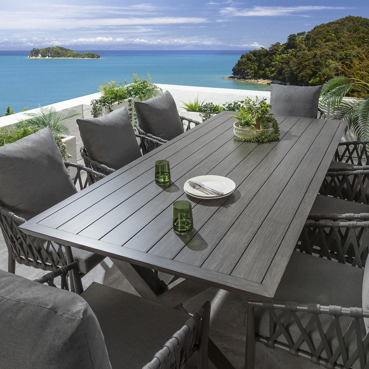 Ensemble de salle à manger de jardin 8 places Verity, en aluminium effet bois gris
