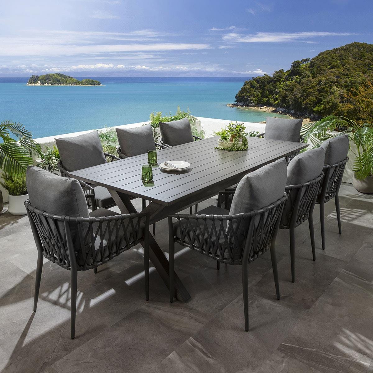 Ensemble de salle à manger de jardin 8 places Verity, en aluminium effet bois gris