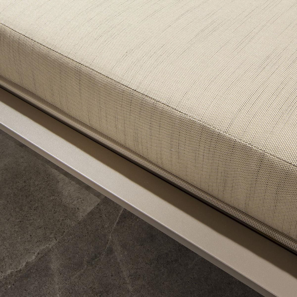 2 chaises longues de jardin Cayman avec coussins beiges 196 x 70 cm