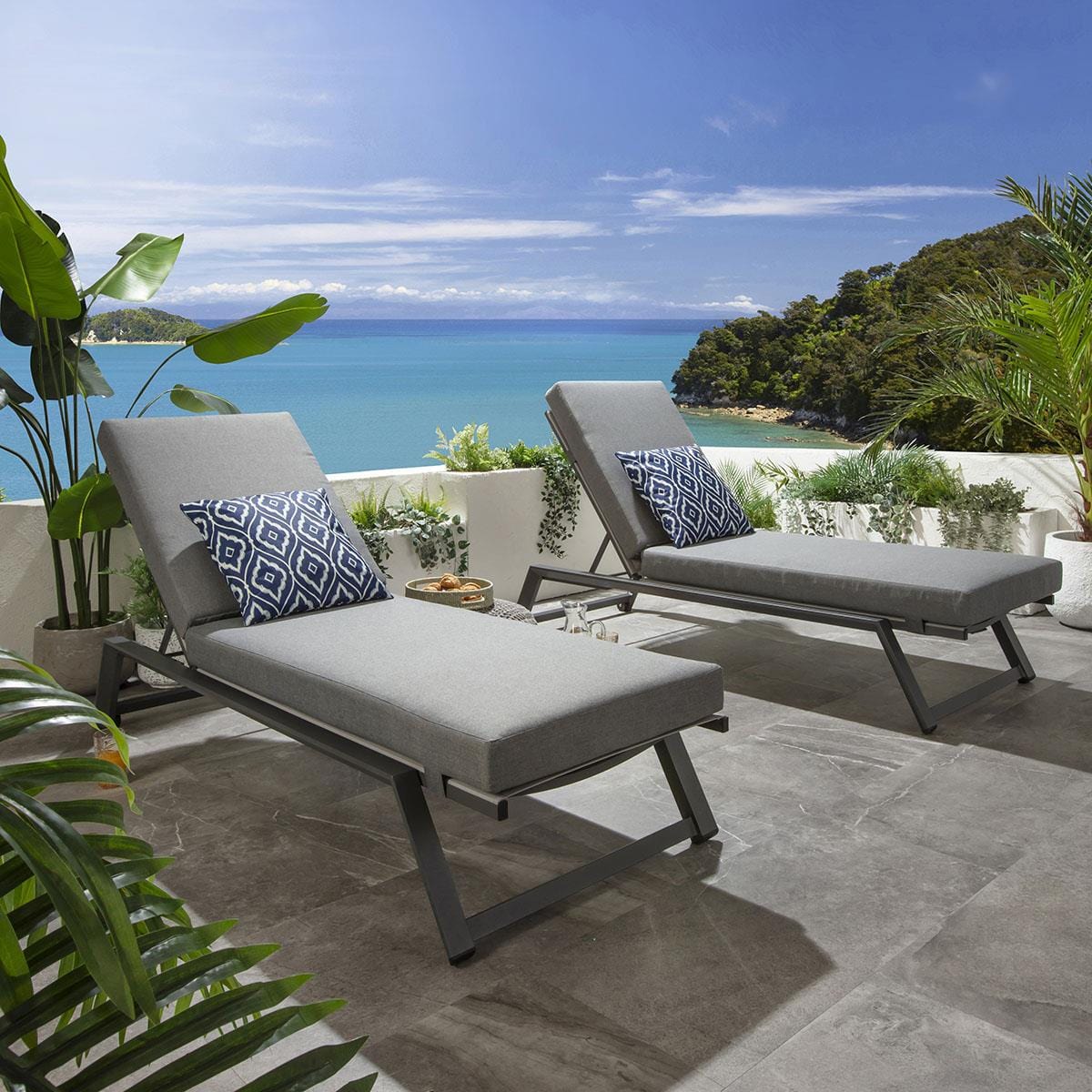 2 chaises longues de jardin Cayman avec coussins, grises, 196 x 70 cm