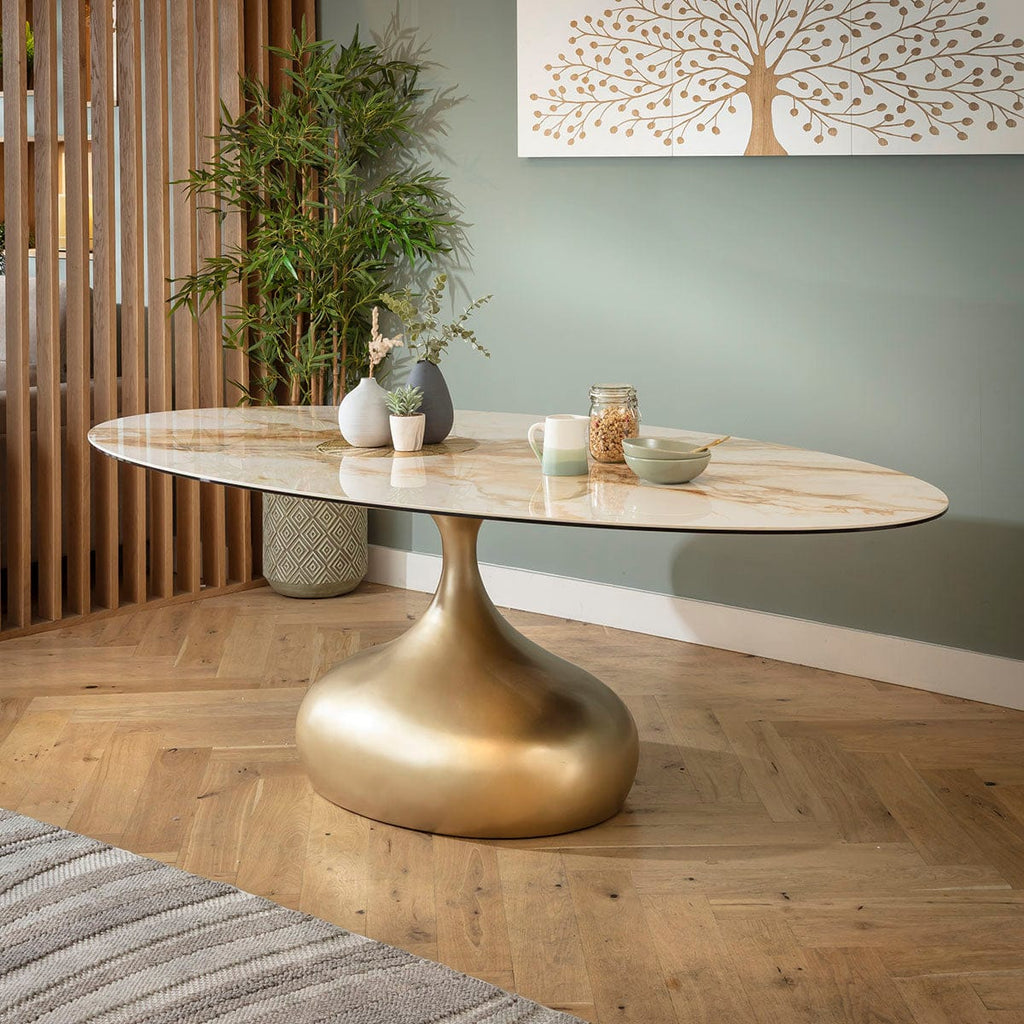 Table de salle à manger ovale Venusia 8 places en céramique effet marbre blanc et or 240 x 120 cm